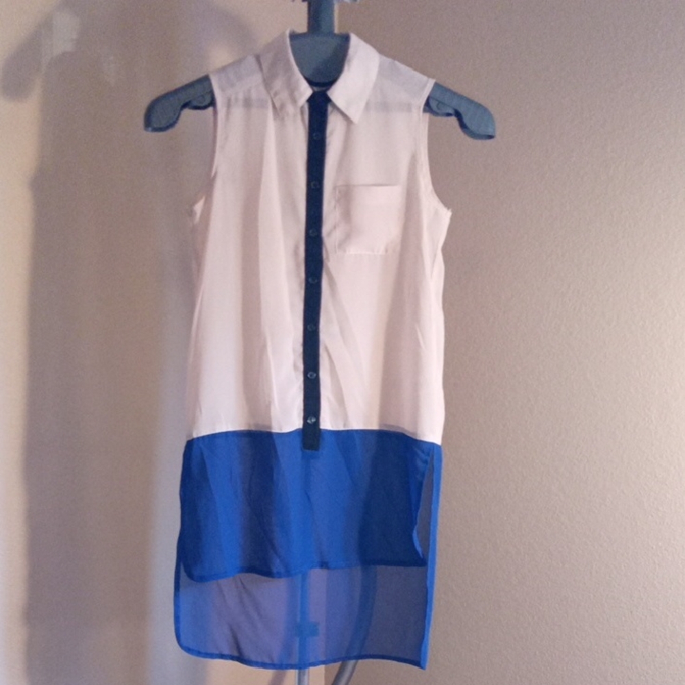 Paper Crane Royal Blue, Cream And Black Sleeveless Collared Blouse Size XS